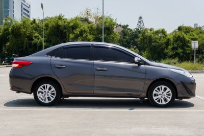 TOYOTA YARIS ATIV 1.2 E AT ปี 2018 (8กจ4795)