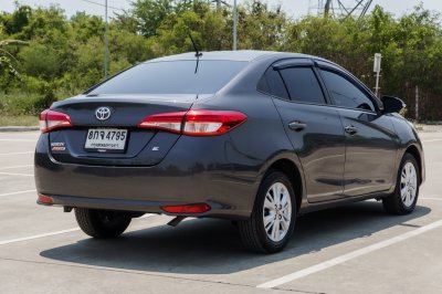 TOYOTA YARIS ATIV 1.2 E AT ปี 2018 (8กจ4795)