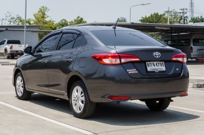 TOYOTA YARIS ATIV 1.2 E AT ปี 2018 (8กจ4795)