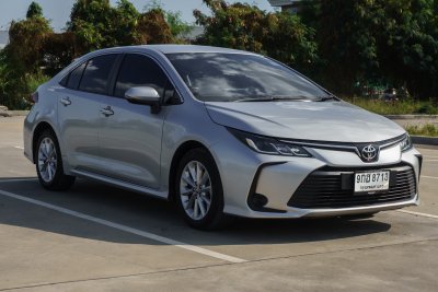 TOYOTA ALTIS 1.6 G AT ปี2020 (9กฮ8713)
