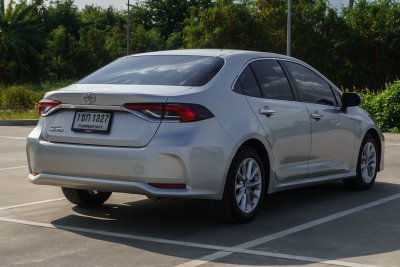 TOYOTA ALTIS 1.6 G AT ปี2020 (1ขก1327)