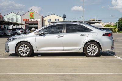 TOYOTA ALTIS 1.6 G AT ปี2020 (1ขพ8603)