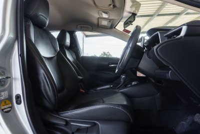 TOYOTA ALTIS 1.6 G AT ปี2020 (1ขก1327)