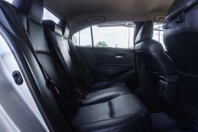 TOYOTA ALTIS 1.6 G AT ปี2020 (1ขพ8562)