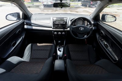 TOYOTA VIOS 1.5 ENTRY AT ปี 2019 (8กท7310)