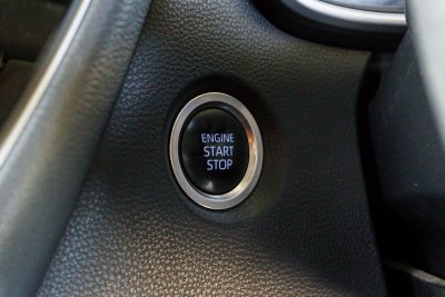 TOYOTA ALTIS 1.6 G AT ปี2020 (9กฮ8718)