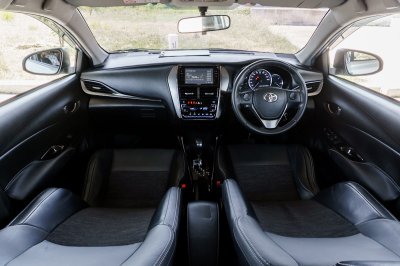 TOYOTA YARIS ATIV 1.2 SPORT AT ปี 2022 (6กษ3996)