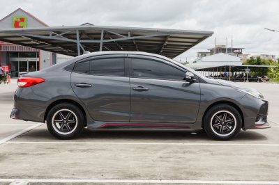 TOYOTA YARIS ATIV 1.2 SPORT AT ปี2021 (2ขท9871)
