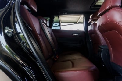 TOYOTA COROLLA CROSS 1.8 HYBRID PREMIUM SAFETY AT ปี2020 (2กท160)