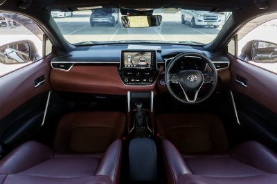 TOYOTA COROLLA CROSS 1.8 HYBRID PREMIUM SAFETY AT ปี2020 (2กท160)