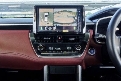 TOYOTA COROLLA CROSS 1.8 HYBRID PREMIUM SAFETY AT ปี2020 (2กท160)