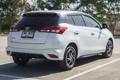 TOYOTA YARIS 1.2 SPORT PREMIUM ปี2021 (ขค1637)