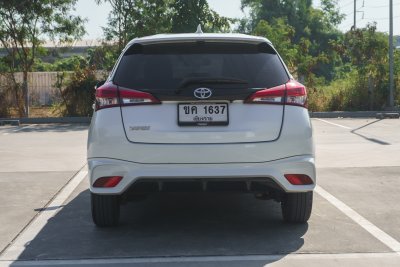 TOYOTA YARIS 1.2 SPORT PREMIUM ปี2021 (ขค1637)