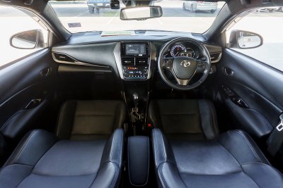 TOYOTA YARIS 1.2 SPORT PREMIUM ปี2021 (ขค1637)