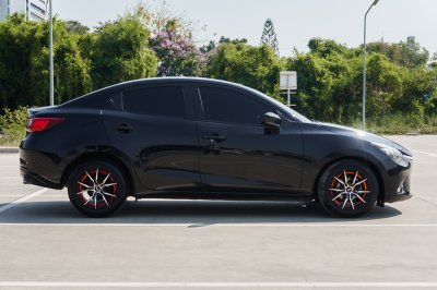 MAZDA 2 1.3 HIGH CONNECT AT ปี2017 (6กว9018)