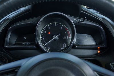 MAZDA 2 1.3 HIGH CONNECT AT ปี2017 (6กว9018)