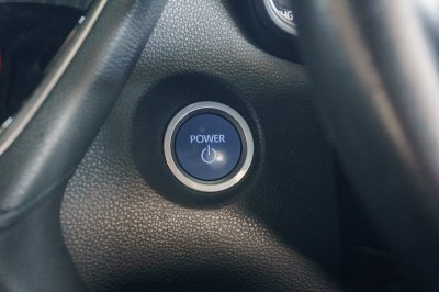 TOYOTA COROLLA CROSS 1.8 HYBRID PREMIUM AT ปี 2020 (4ขศ1268)