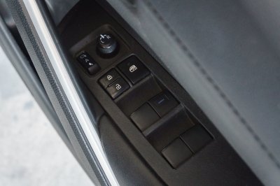 TOYOTA COROLLA CROSS 1.8 HYBRID PREMIUM AT ปี 2020 (4ขศ1268)