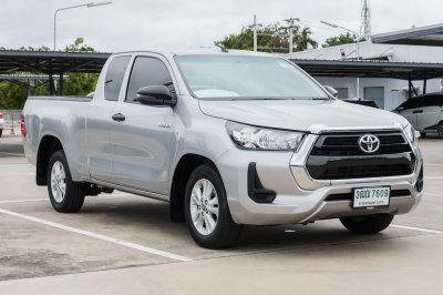TOYOTA REVO CAB 2.4 Z EDITION ENTRY M/T ปี 2021 (3ฒฌ7609)