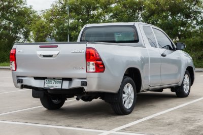 TOYOTA REVO CAB 2.4 Z EDITION ENTRY M/T ปี 2021 (3ฒฌ7609)
