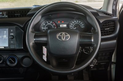 TOYOTA REVO 2.4 SMART CAB Z EDITION ENTRY ปี2020 (3ฒฉ5083)