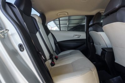 TOYOTA ALTIS 1.6 G AT ปี2019 (9กด8976)