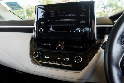 TOYOTA ALTIS 1.6 G AT ปี2019 (9กด8976)