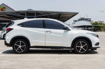 HONDA HR-V 1.8 RS ปี2018 จด 2019 (ขก3148)