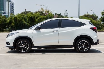 HONDA HR-V 1.8 RS ปี2018 จด 2019 (ขก3148)