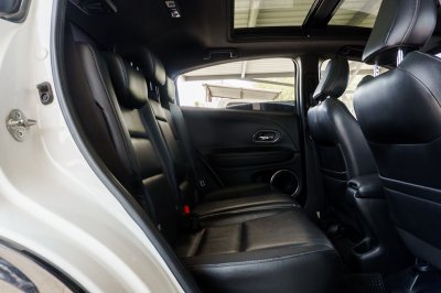 HONDA HR-V 1.8 RS ปี2018 จด 2019 (ขก3148)