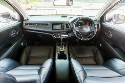 HONDA HR-V 1.8 EL AT ปี 2016 (5กฬ9920)