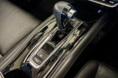 HONDA HR-V 1.8 EL AT ปี 2016 (5กฬ9920)