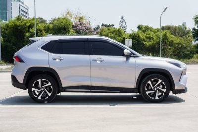 TOYOTA YARIS CROSS 1.5 HEV PREMIUM ปี2024 (ขจ1582)