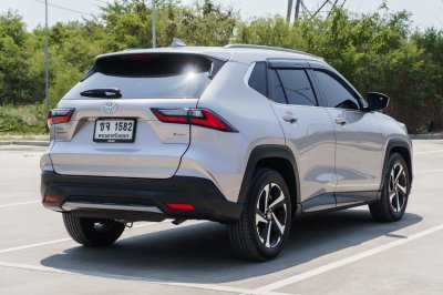 TOYOTA YARIS CROSS 1.5 HEV PREMIUM ปี2024 (ขจ1582)