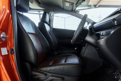 TOYOTA SIENTA 1.5 V ปี2017 จด2018 (7กช2161)