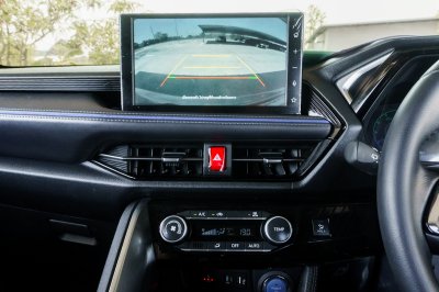 TOYOTA YARIS CROSS 1.5 HEV PREMIUM ปี2024 (ขจ1582)