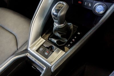 TOYOTA YARIS CROSS 1.5 HEV PREMIUM ปี2024 (ขจ1582)