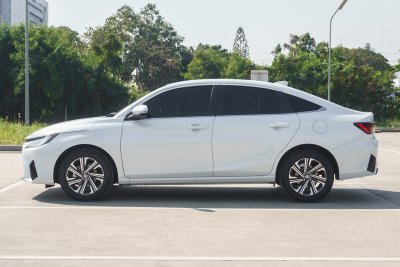 TOYOTA YARIS ATIV 1.2 PREMIUM AT ปี 2025 (6ขธ4586)