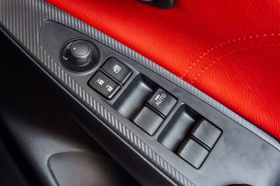 MAZDA 2 1.3 STANDARD (5ประตู) ปี2018 (8กฐ4335)