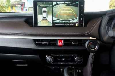 TOYOTA YARIS ATIV 1.2 PREMIUM AT ปี 2025 (6ขธ4586)