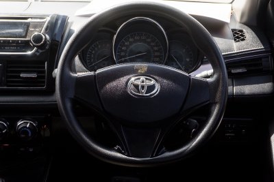 TOYOTA VIOS 1.5 E ปี2017 (กพ4350)