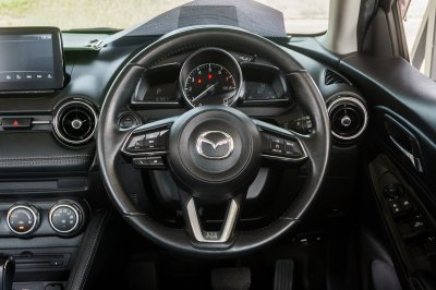 MAZDA 2 1.3 HIGH CONNECT ปี2018 (8กข6744)