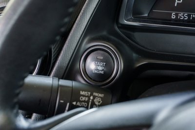 MAZDA 2 1.3 HIGH CONNECT ปี2018 (8กข6744)