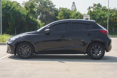 MAZDA 2 1.3 SPORT HIGH CONNECT AT ปี 2017 (6กผ2879)