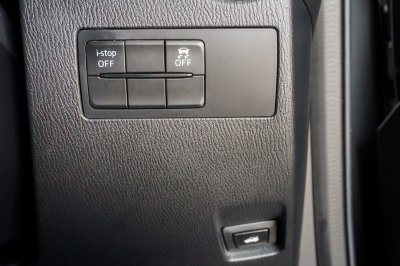 MAZDA 2 1.3 HIGH CONNECT ปี2018 (8กข6744)