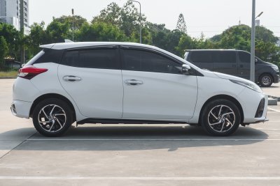 TOYOTA YARIS 1.2 SPORT ปี2022 (กบ990)
