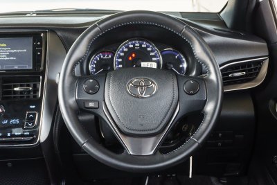 TOYOTA YARIS 1.2 SPORT ปี2022 (กบ990)