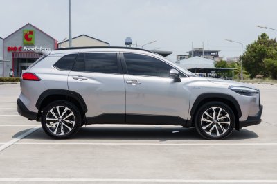 TOYOTA COROLLA CROSS 1.8 HYBRID PREMIUM SAFETY ปี2021 (1ขษ4442)