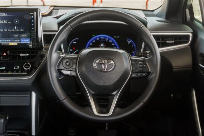 TOYOTA COROLLA CROSS 1.8 HYBRID PREMIUM SAFETY ปี2021 (1ขษ4442)