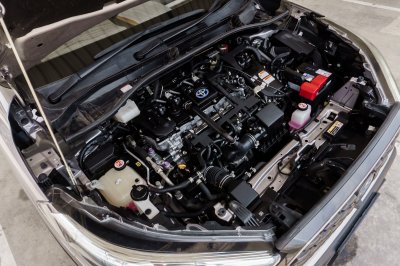 TOYOTA COROLLA CROSS 1.8 HYBRID PREMIUM SAFETY ปี2021 (1ขษ4442)